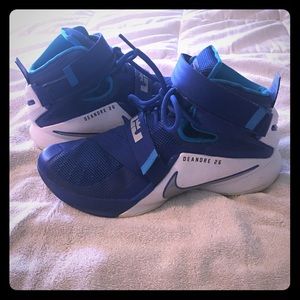 Nike Lebron Soldier IX TB size 10